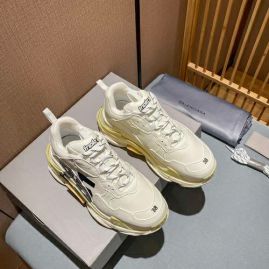 Picture of Balenciaga Shoes Men _SKUfw110800006fw